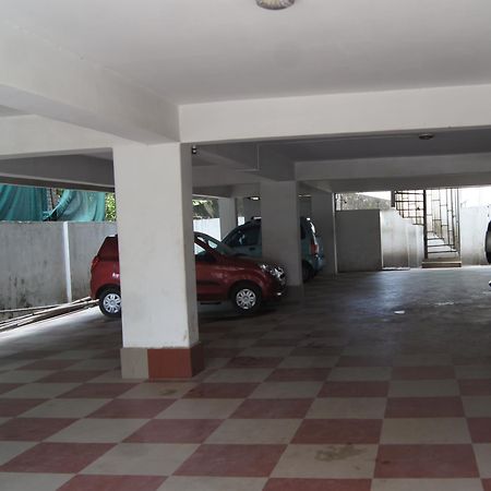 Hotel Siroy Classic Γουβαχάτι Εξωτερικό φωτογραφία